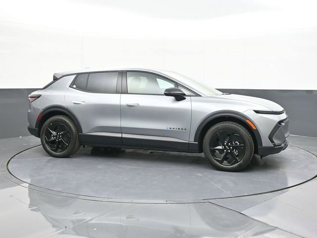 New 2026 Chevrolet Equinox EV LT image 17