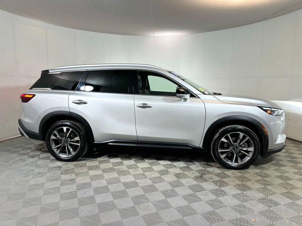 Used 2023 INFINITI QX60 Luxe image 6