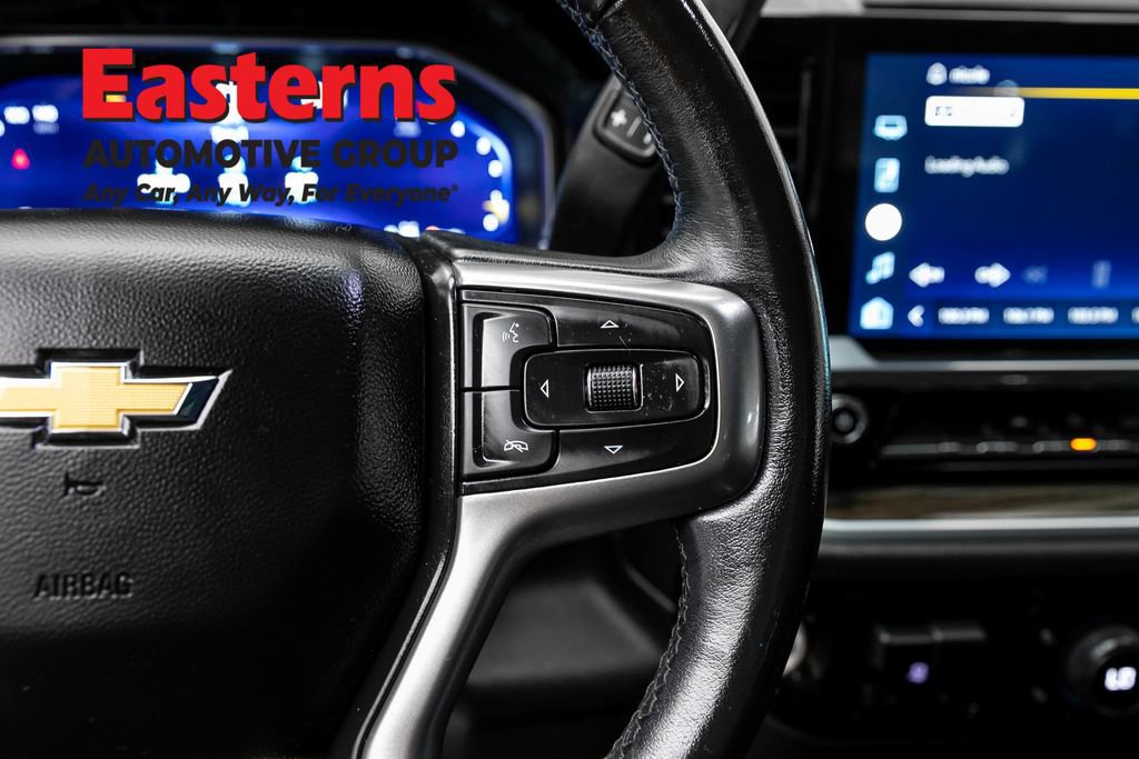 Used 2022 Chevrolet Silverado 1500 LT w/ Convenience Package II AWD/4WD image 16