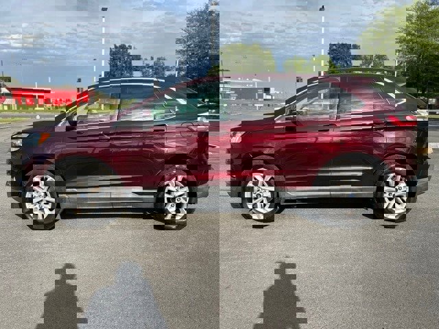 Certified 2019 Ford Edge SEL w/ Equipment Group 201A image 4