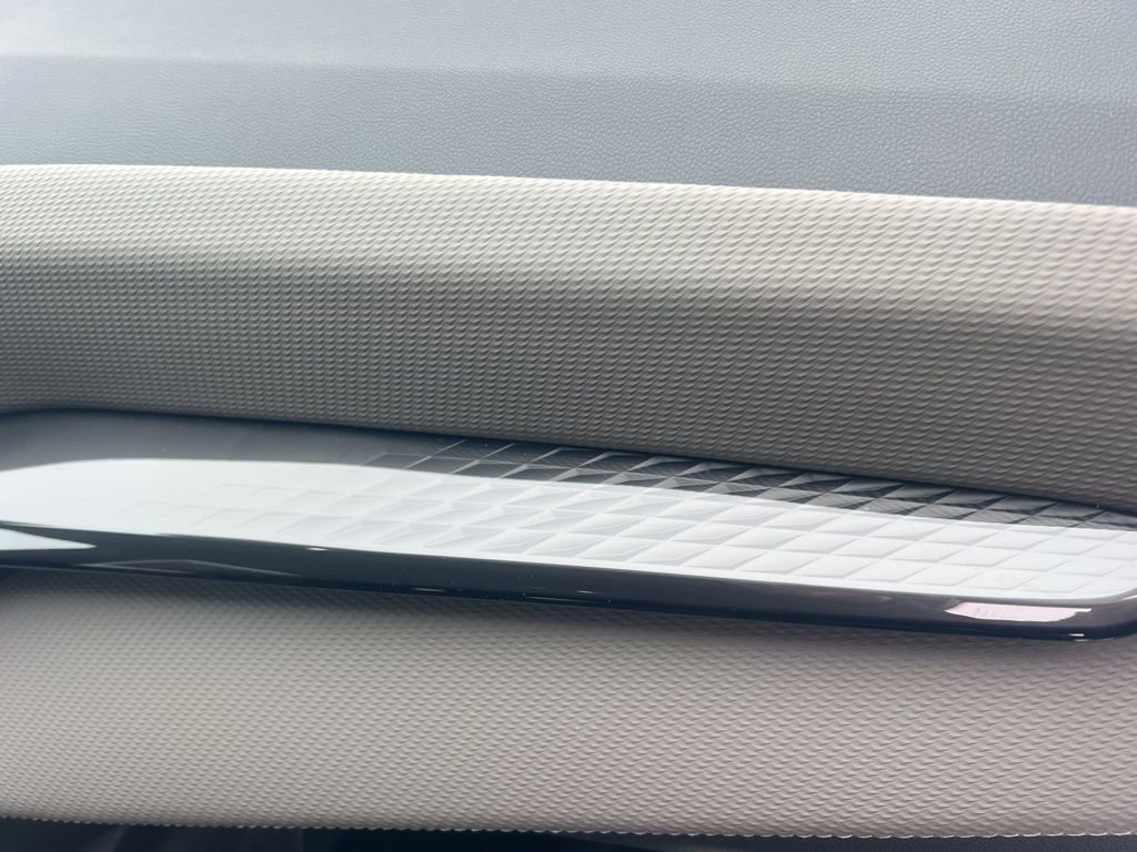 New 2026 Chevrolet Equinox LT w/ Convenience Package II image 30