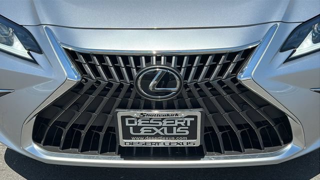 Used 2025 Lexus ES 300h w/ Premium Package FWD image 4