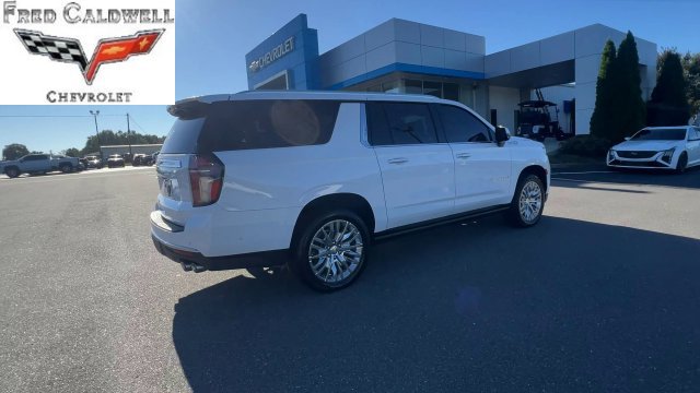 Used 2024 Chevrolet Suburban High Country w/ Advanced Technology Package AWD/4WD image 3