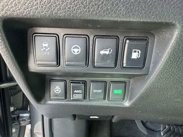 Used 2020 Nissan Rogue SL AWD/4WD image 17
