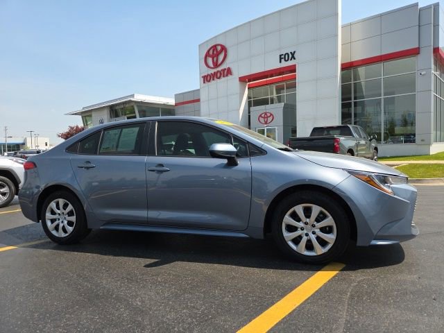 Used 2022 Toyota Corolla LE FWD image 1