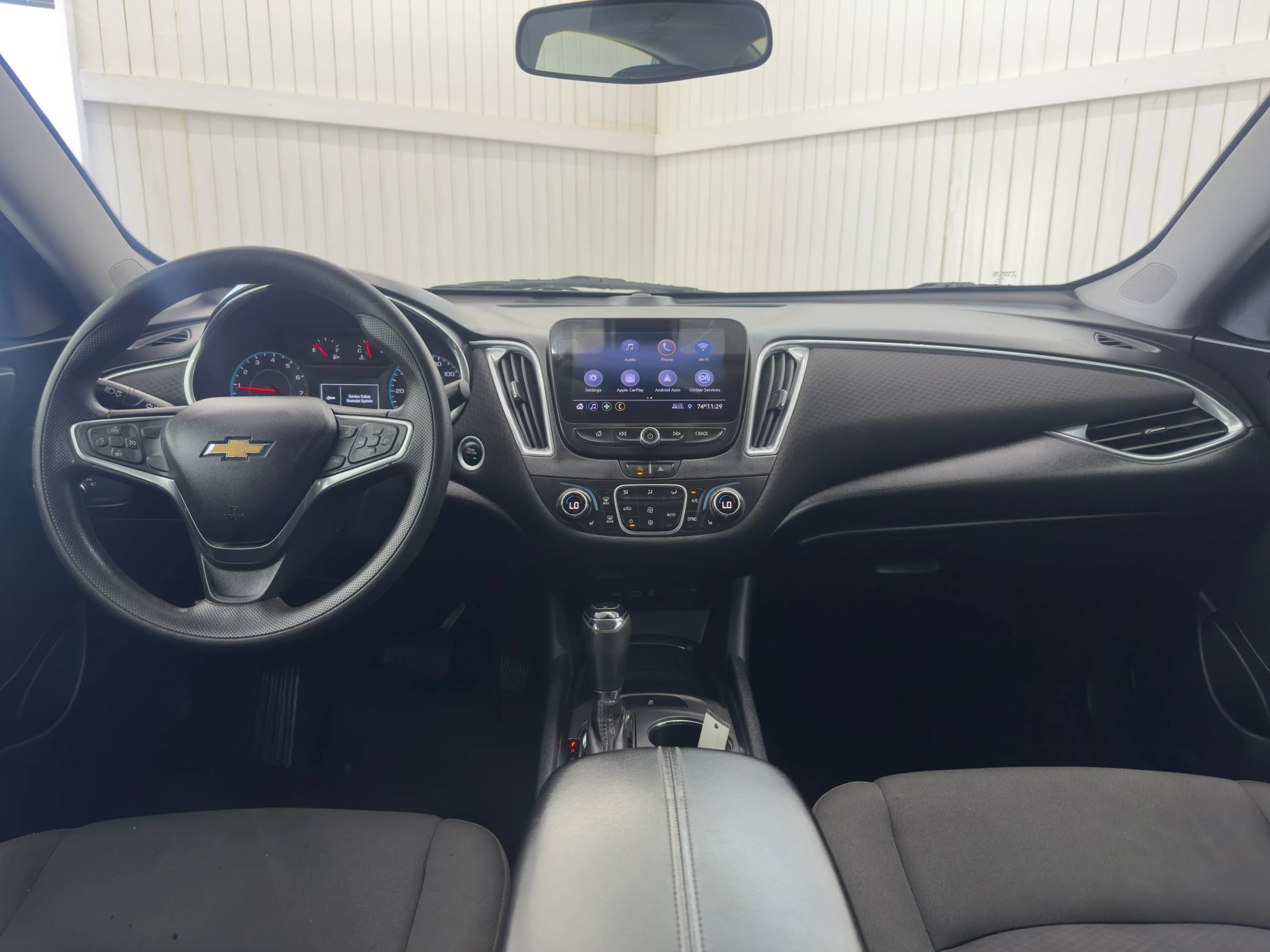 Used 2020 Chevrolet Malibu LT FWD image 17