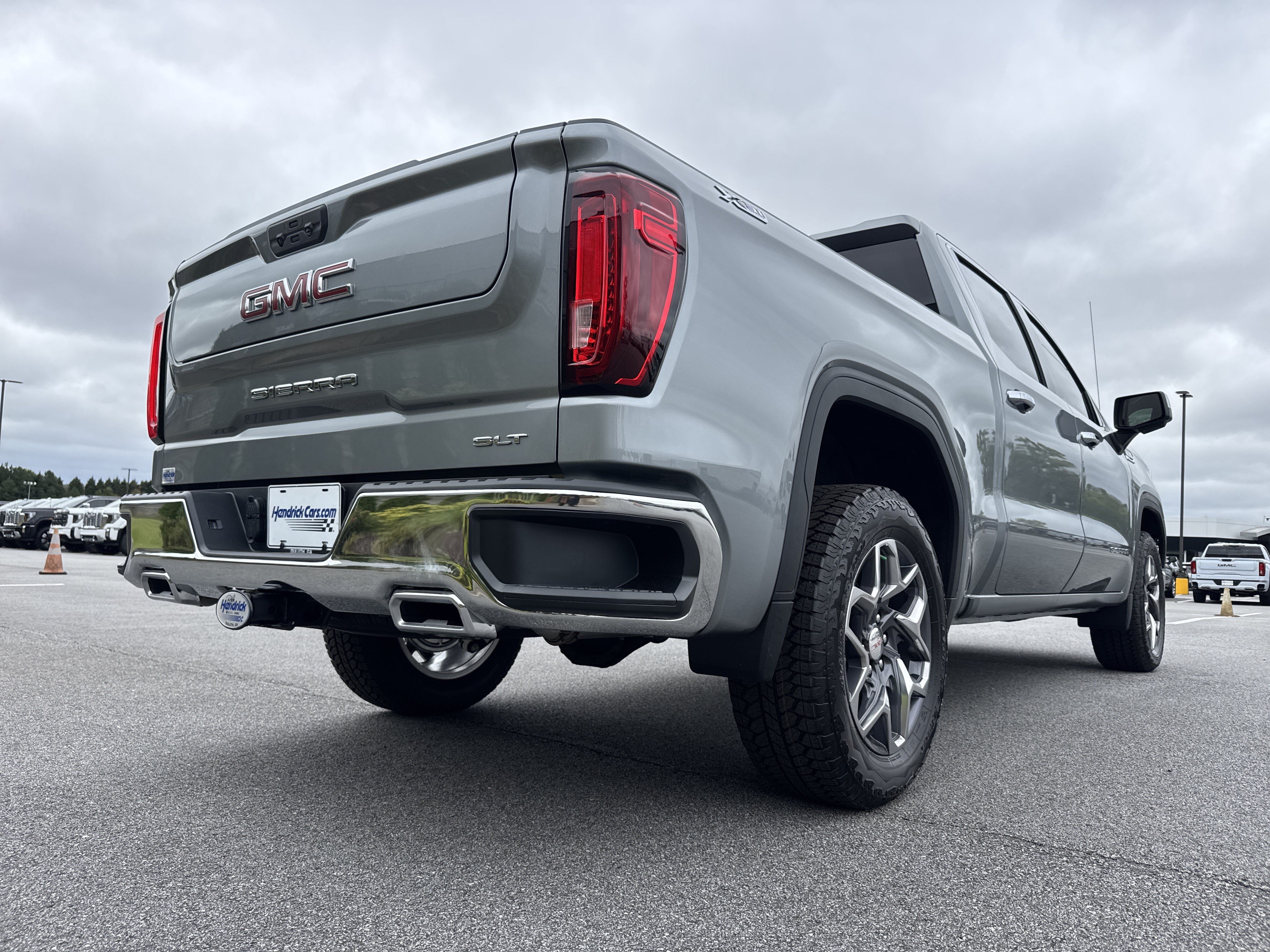 New 2026 GMC Sierra 1500 SLT AWD/4WD image 10