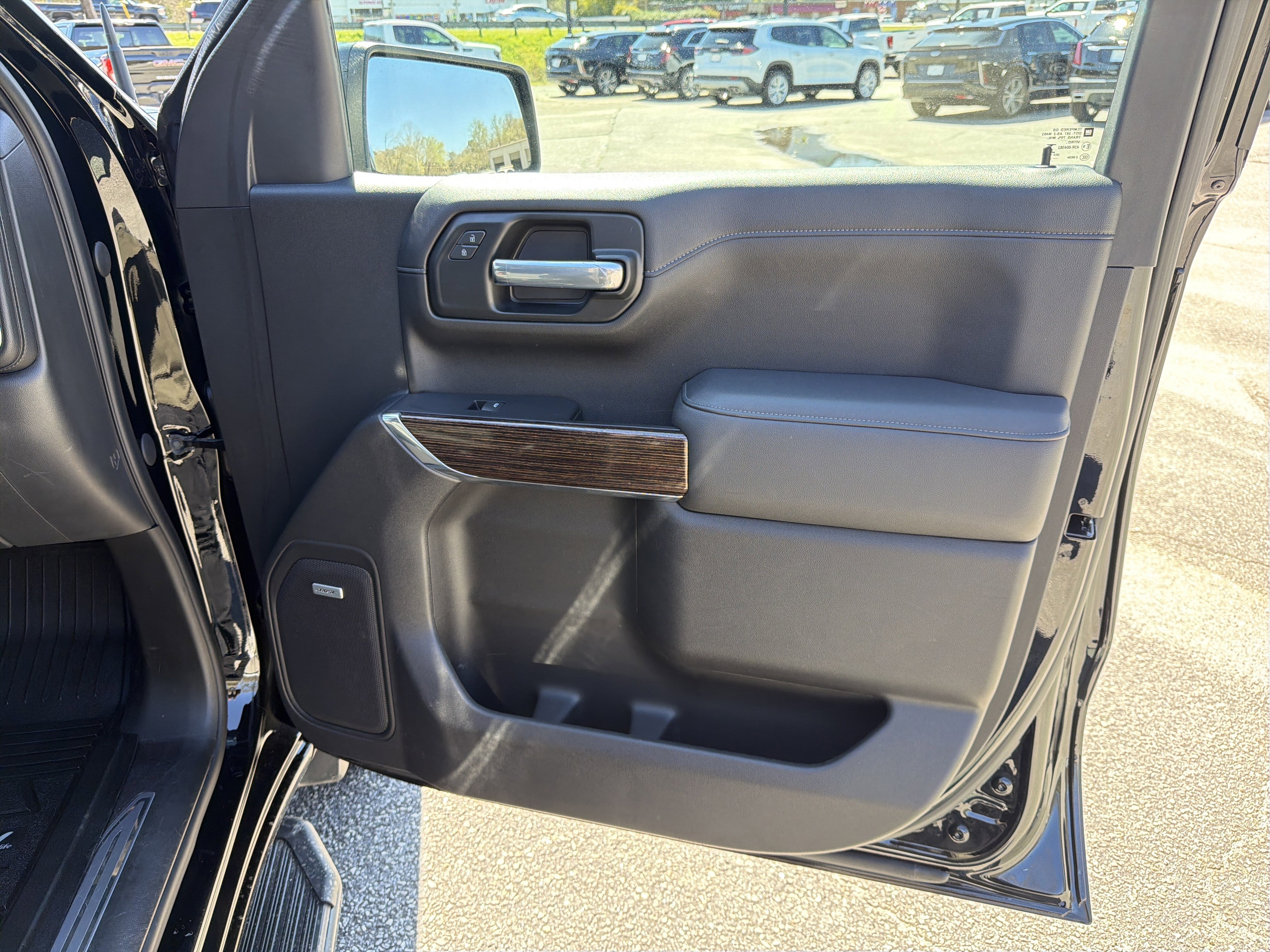 Used 2021 GMC Sierra 1500 Elevation w/ Preferred Package image 16