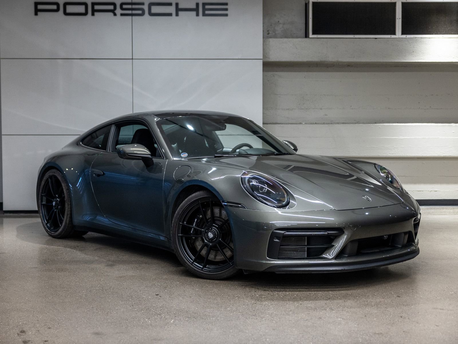 Used 2024 Porsche 911 Carrera 4 GTS AWD/4WD image 12