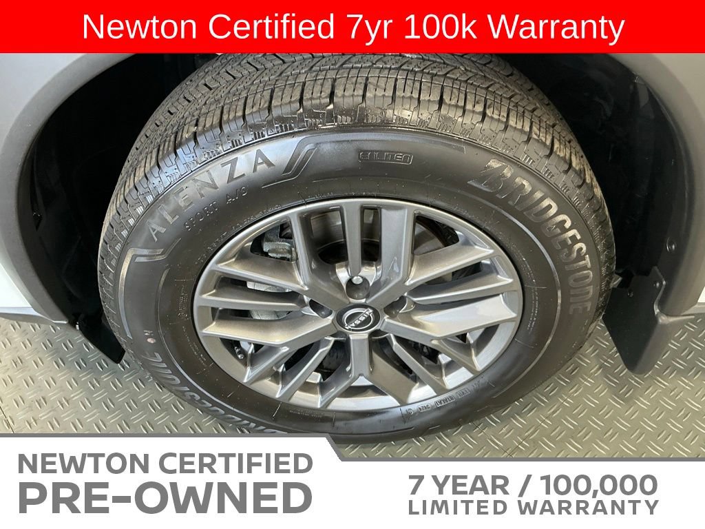 Used 2025 Nissan Rogue S FWD image 37
