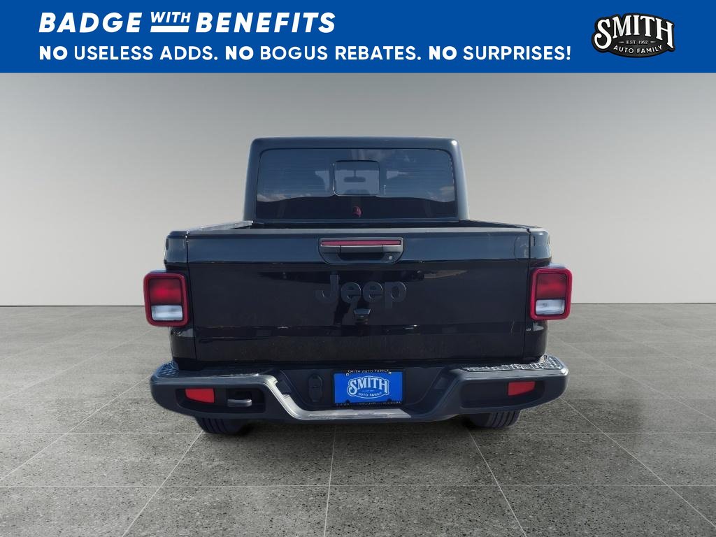 Used 2023 Jeep Gladiator Sport AWD/4WD image 5