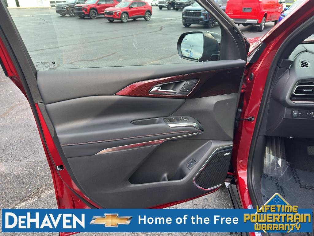 New 2026 Chevrolet Traverse RS w/ LPO, Floor Liner Package AWD/4WD image 21