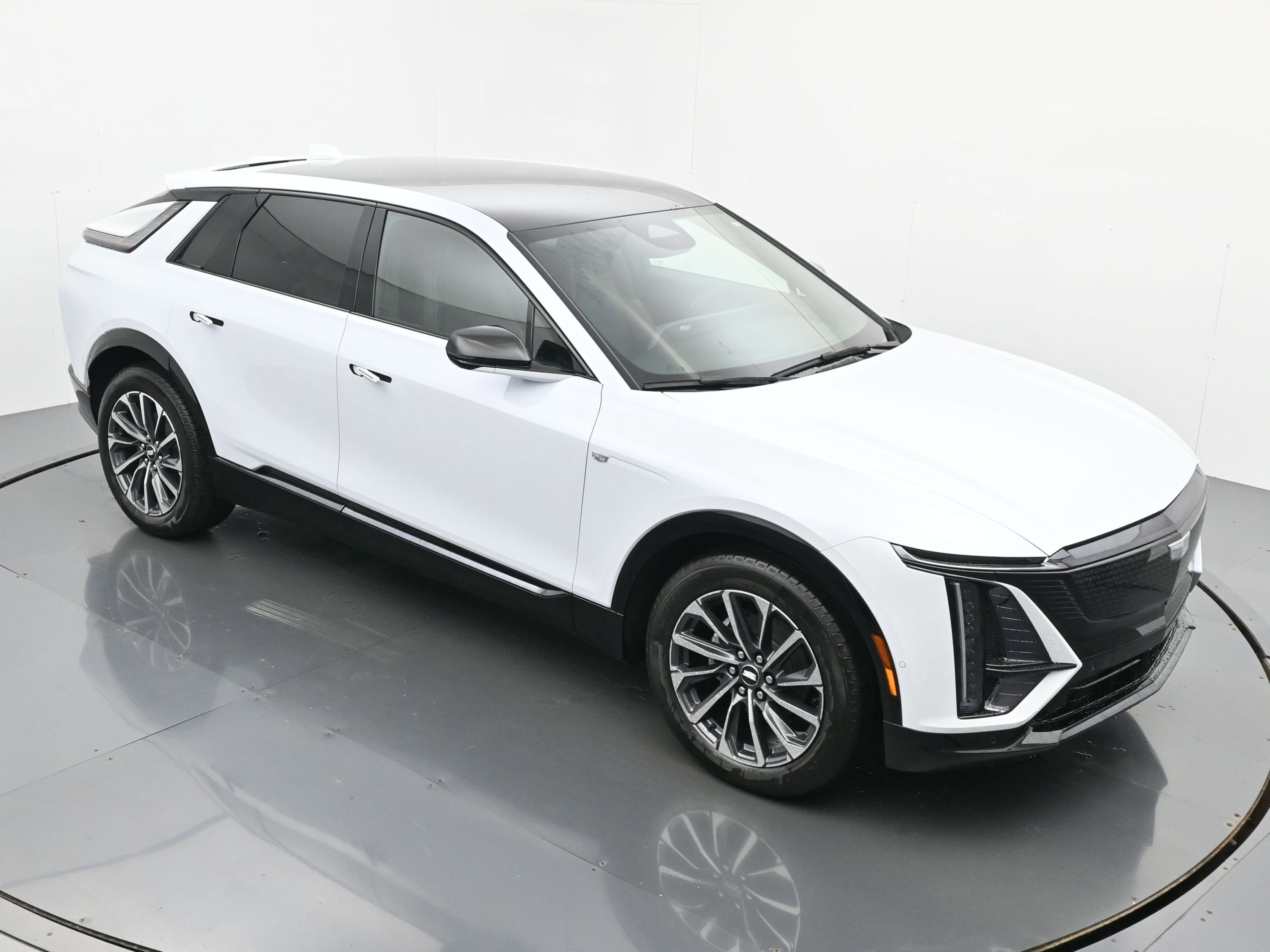 New 2026 Cadillac Lyriq Sport image 29