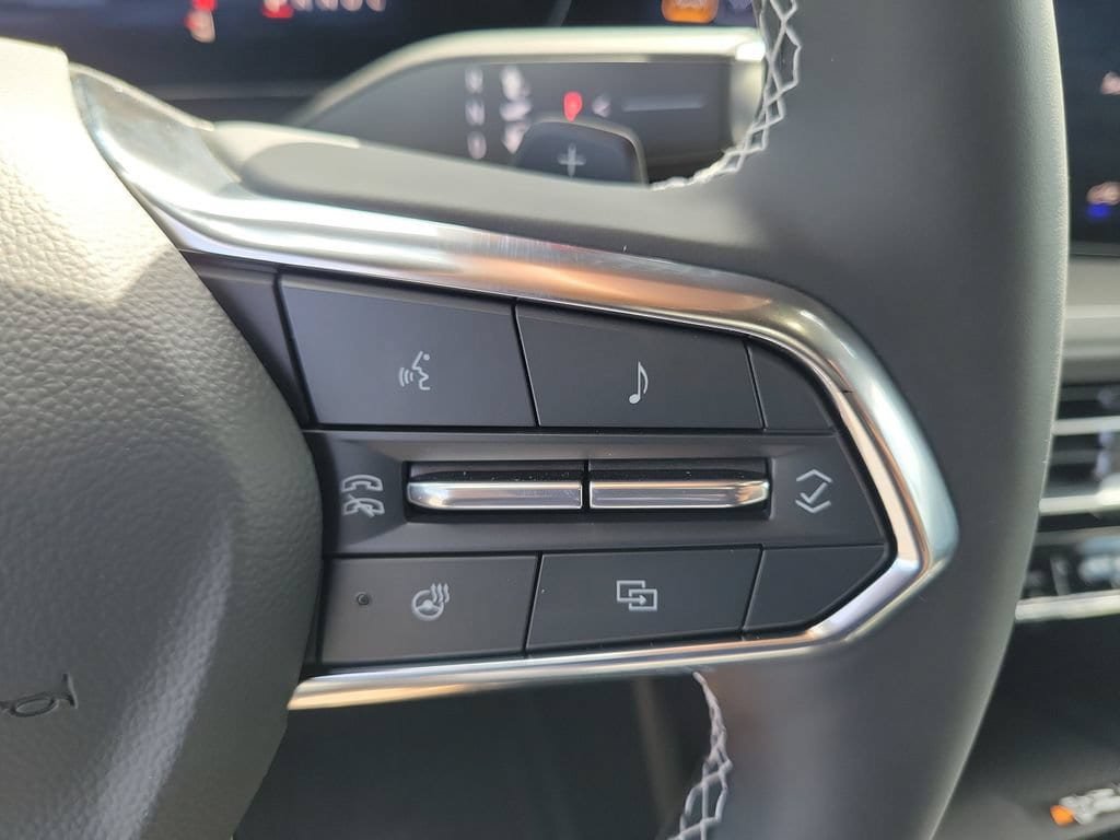 New 2027 Chevrolet Traverse LT w/ Midnight/Sport Edition FWD image 6