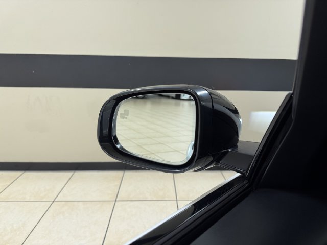 Used 2024 Jaguar XF R-Dynamic SE AWD/4WD image 19