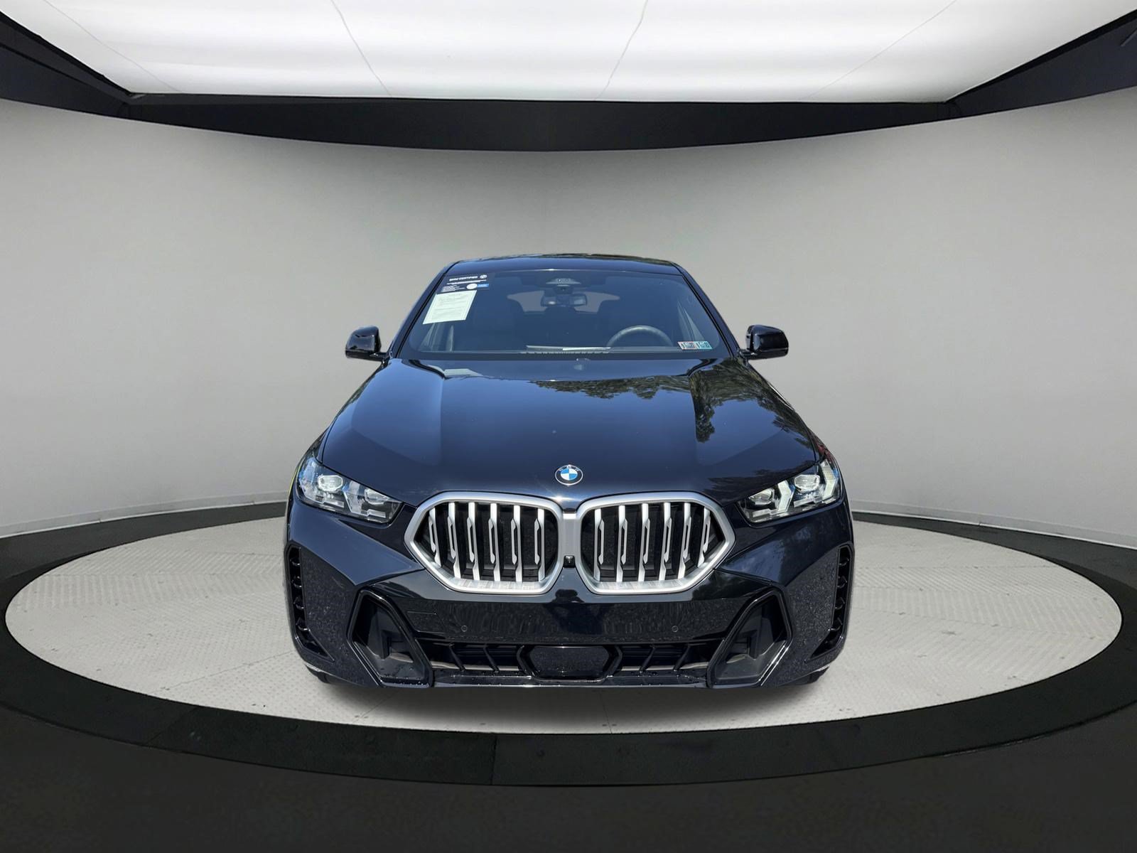 Certified 2026 BMW X6 xDrive40i AWD/4WD image 2