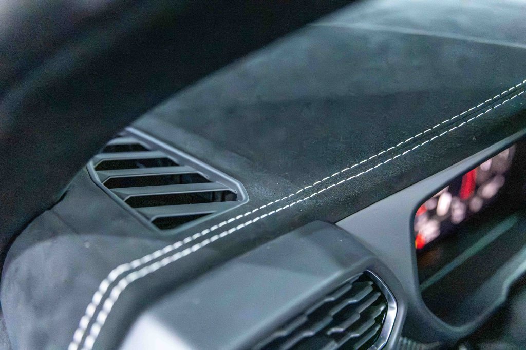 Used 2023 Lamborghini Urus Performante AWD/4WD image 35
