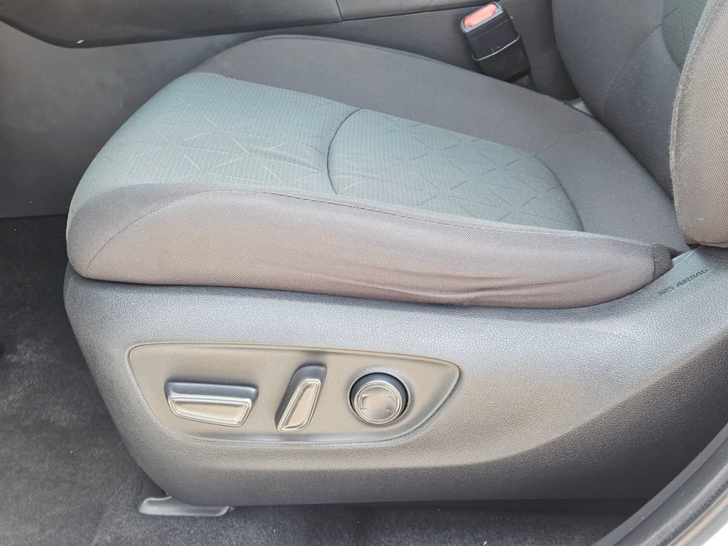 Used 2024 Toyota RAV4 XLE FWD image 29