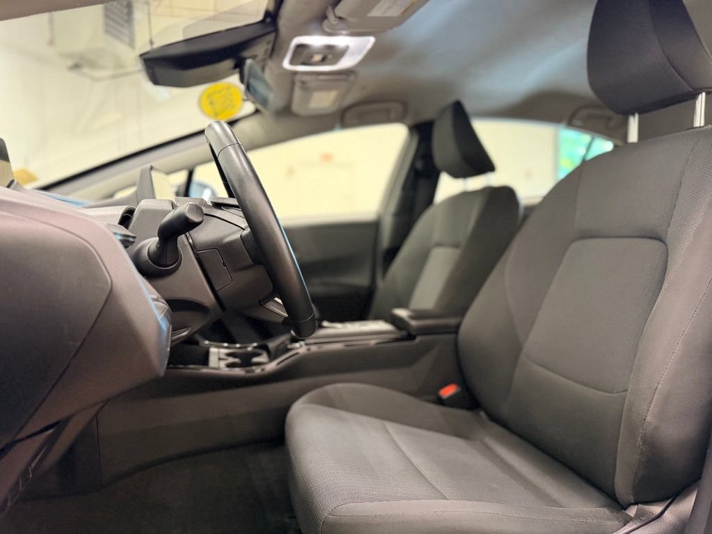Used 2023 Toyota Prius LE FWD image 12