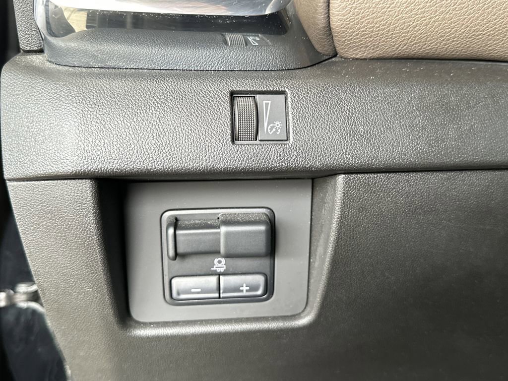 Certified 2023 GMC Canyon Denali image 25