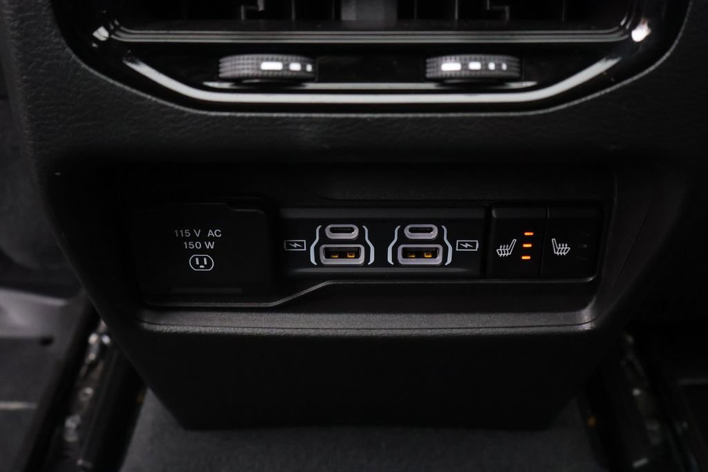 Used 2024 Jeep Grand Cherokee Overland image 45