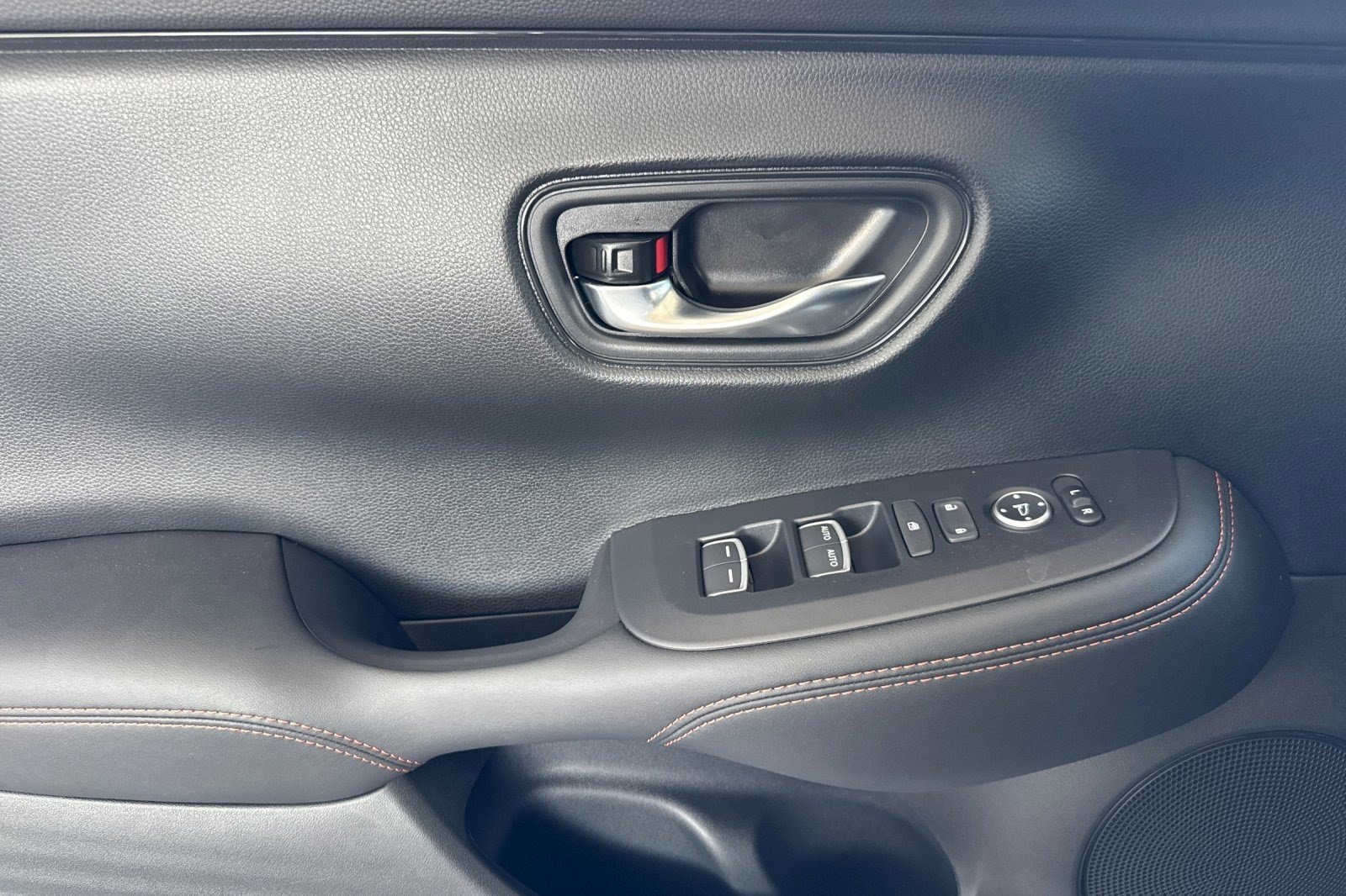 New 2026 Honda HR-V Sport image 27