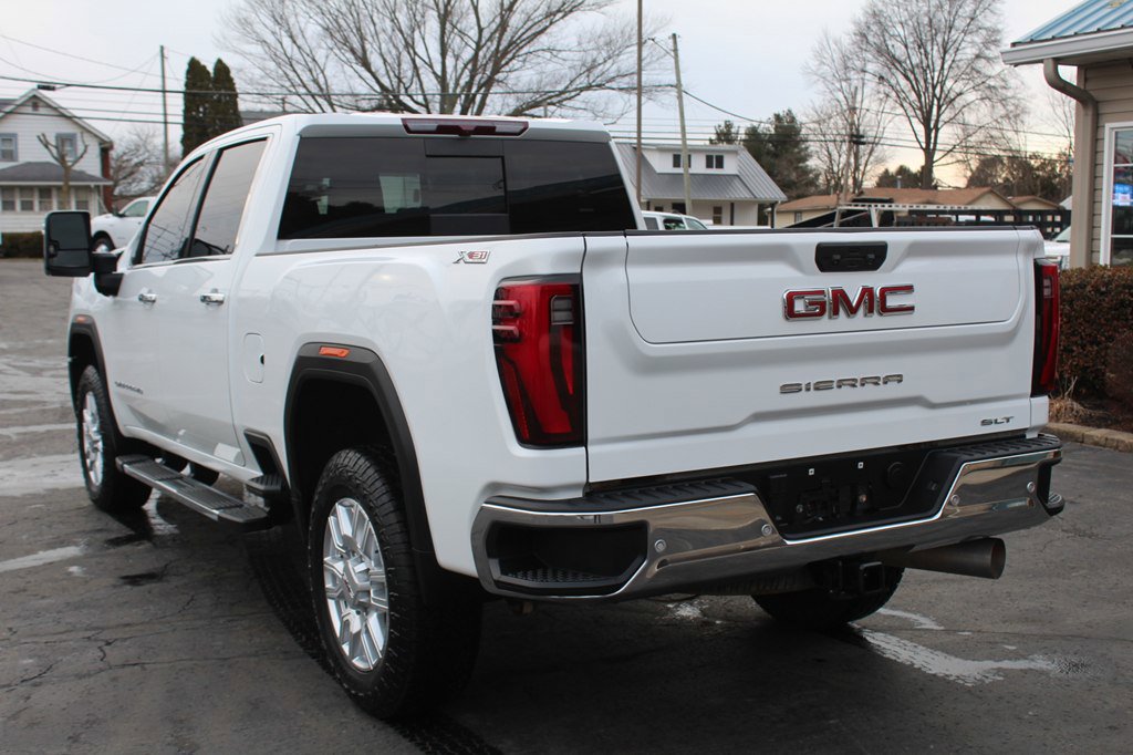Used 2024 GMC Sierra 2500 SLT w/ SLT Convenience Package image 4