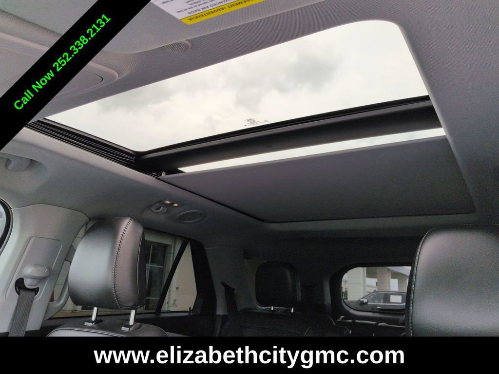 Used 2024 Ford Explorer XLT w/ Equipment Group 202A AWD/4WD image 23