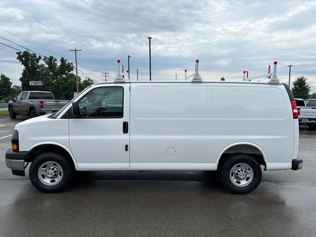 New 2026 Chevrolet Express 2500 w/ Driver Convenience Package RWD video 2