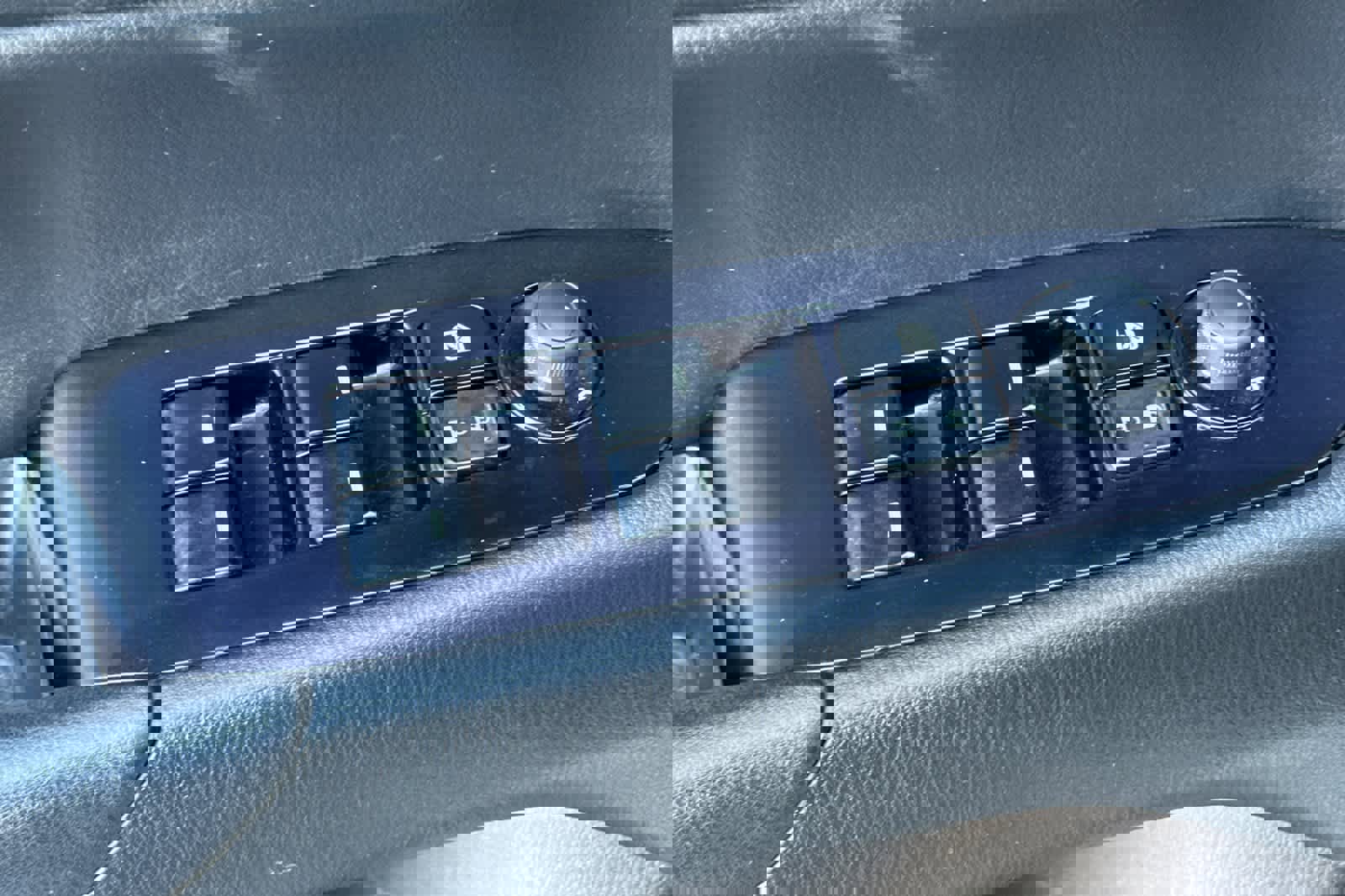 Used 2021 MAZDA CX-5 Touring image 13