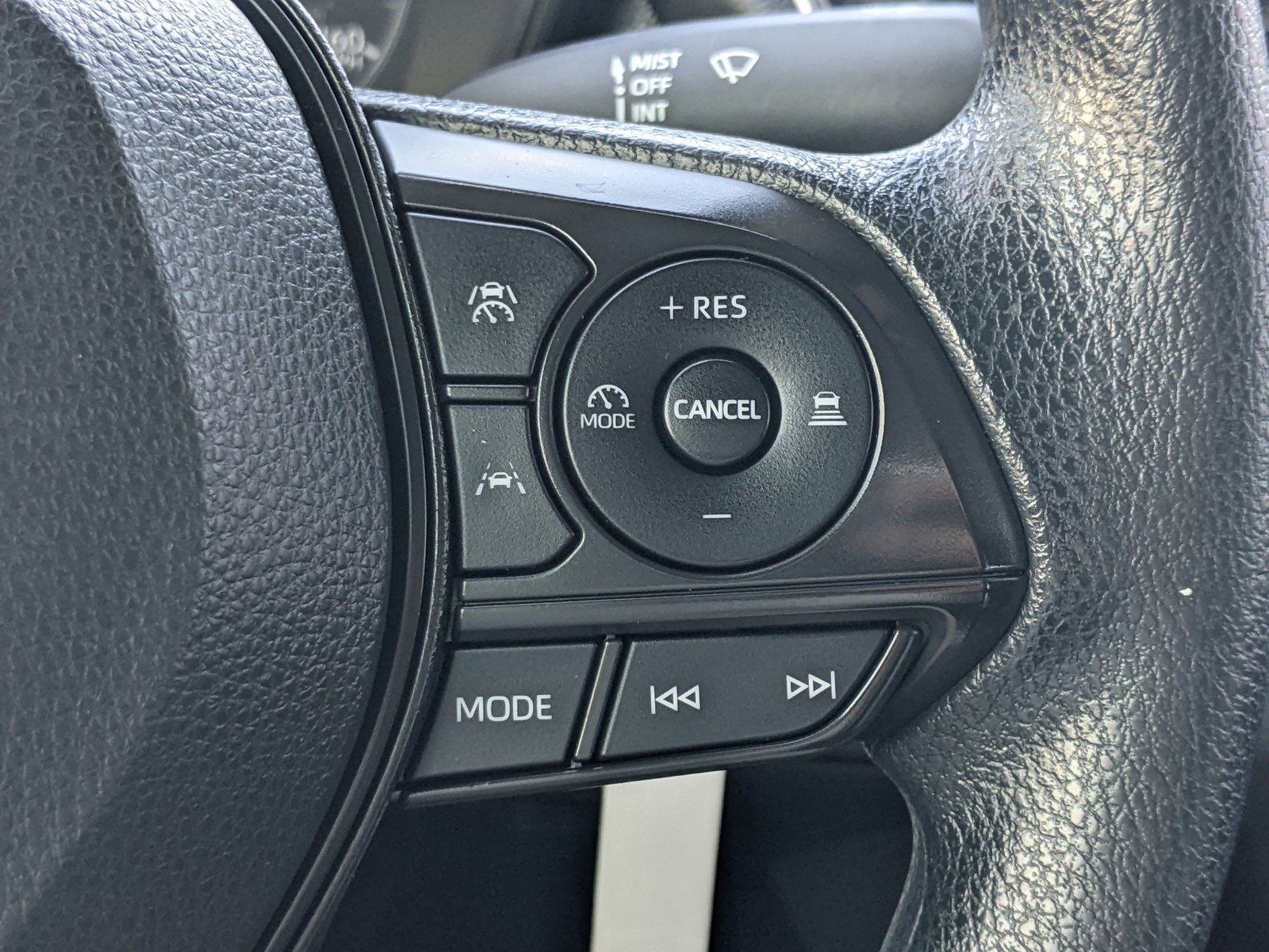 Used 2023 Toyota Corolla LE image 18