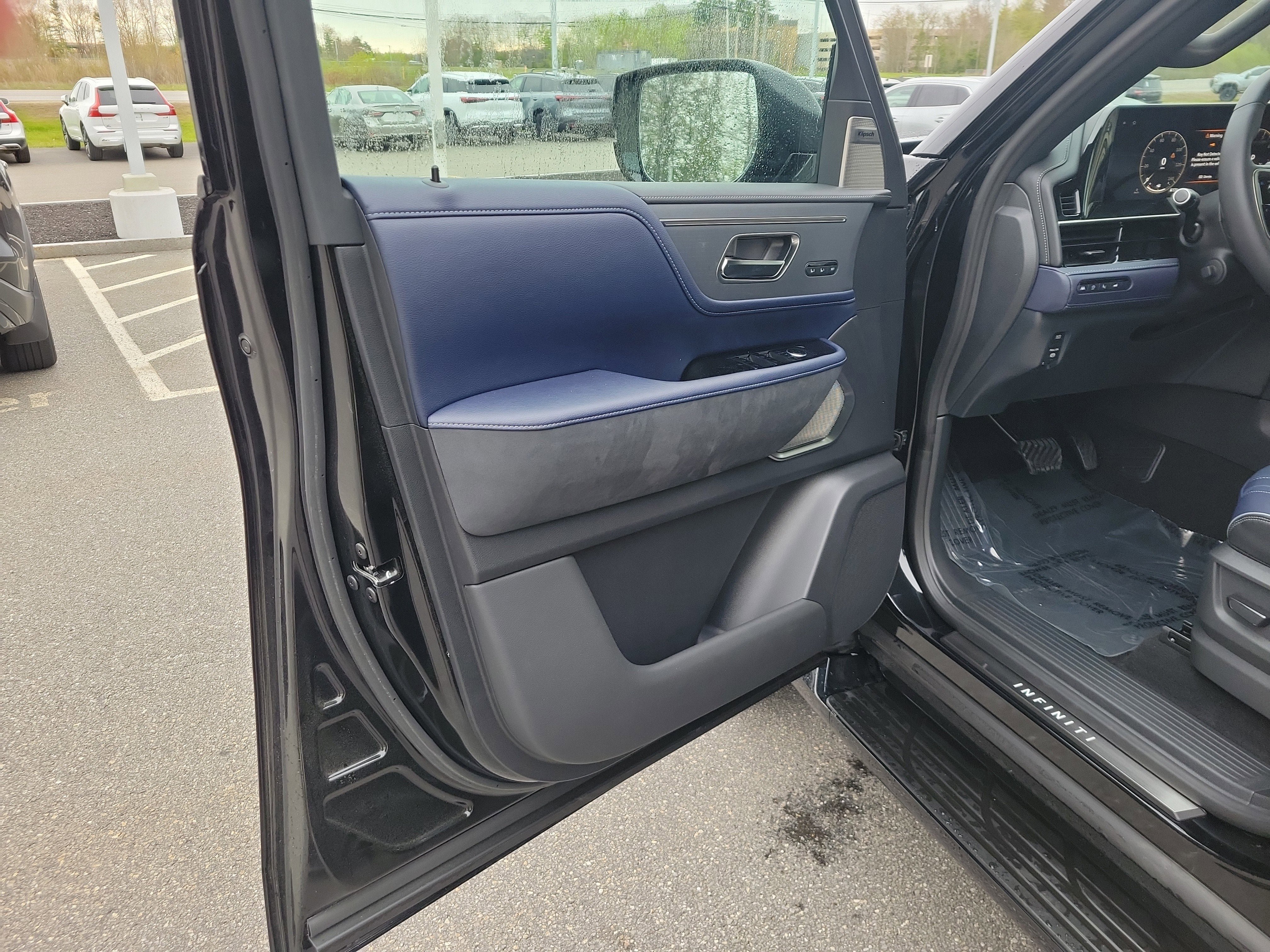 New 2026 INFINITI QX80 4WD w/ Sport Exterior Package image 17