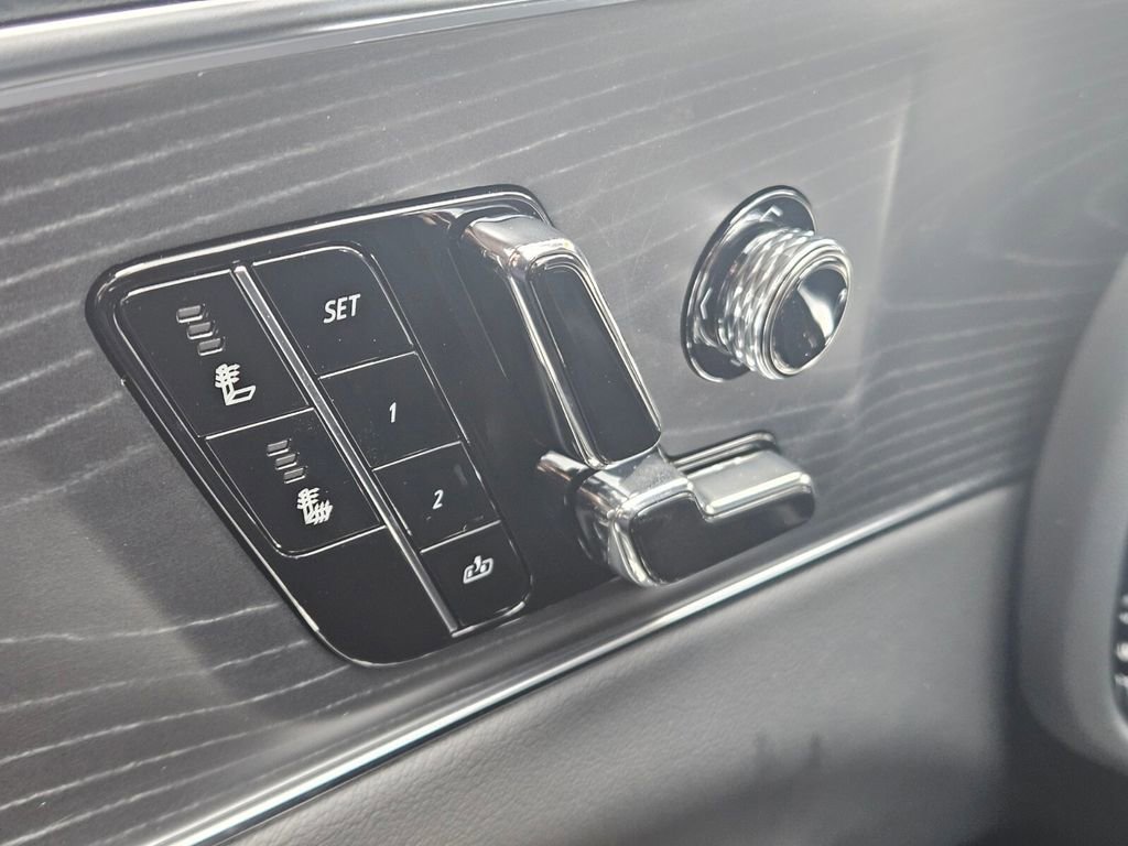 New 2025 Cadillac Lyriq Sport image 18