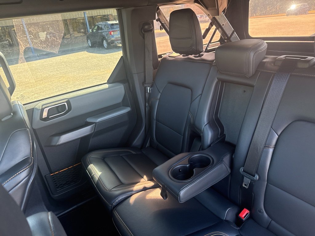 Used 2022 Ford Bronco Badlands image 12