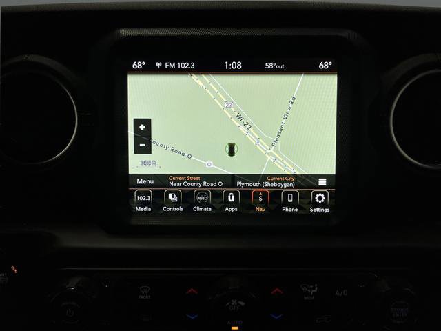 Used 2022 Jeep Wrangler Unlimited Sahara AWD/4WD image 8