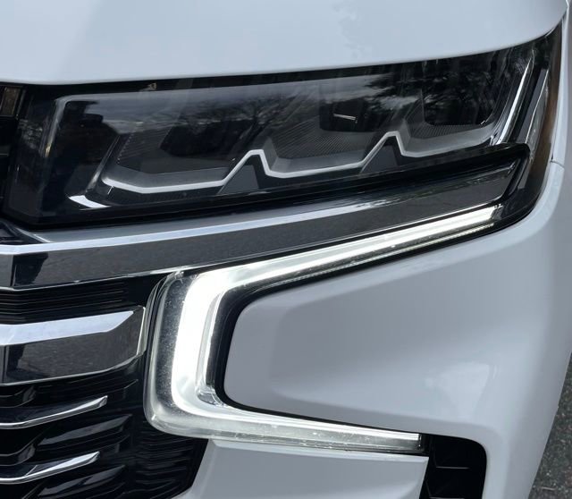 Used 2021 Chevrolet Suburban LT w/ Rear Media and Nav Package image 12