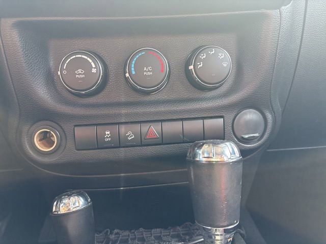 Used 2014 Jeep Wrangler Sport w/ Connectivity Group AWD/4WD image 17