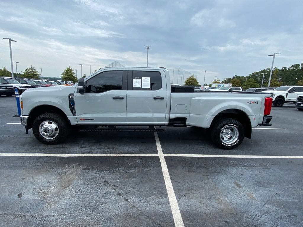 Used 2025 Ford F350 XL w/ XL Driver Assist Package AWD/4WD image 4