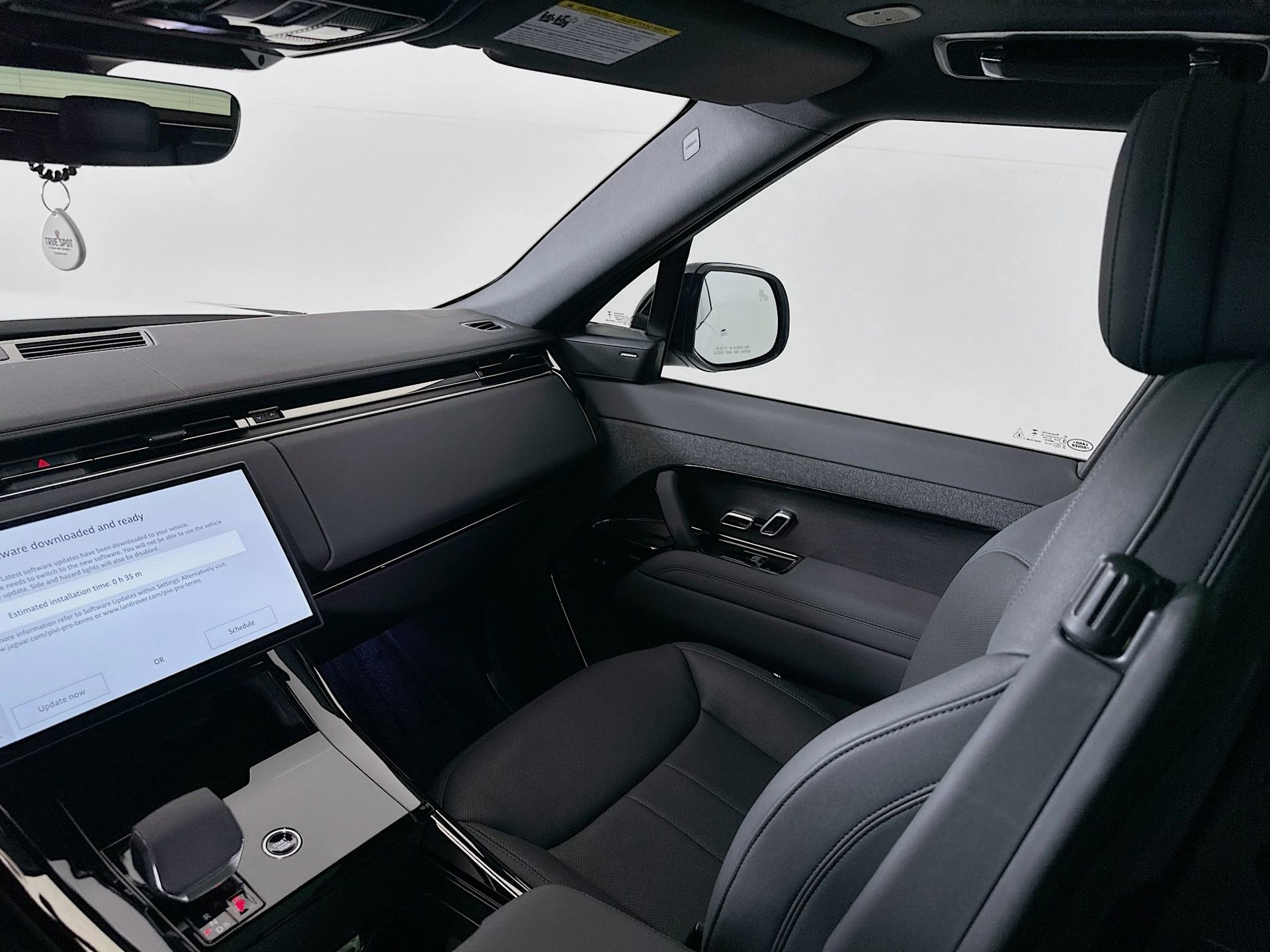 Used 2025 Land Rover Range Rover Sport Dynamic SE image 25