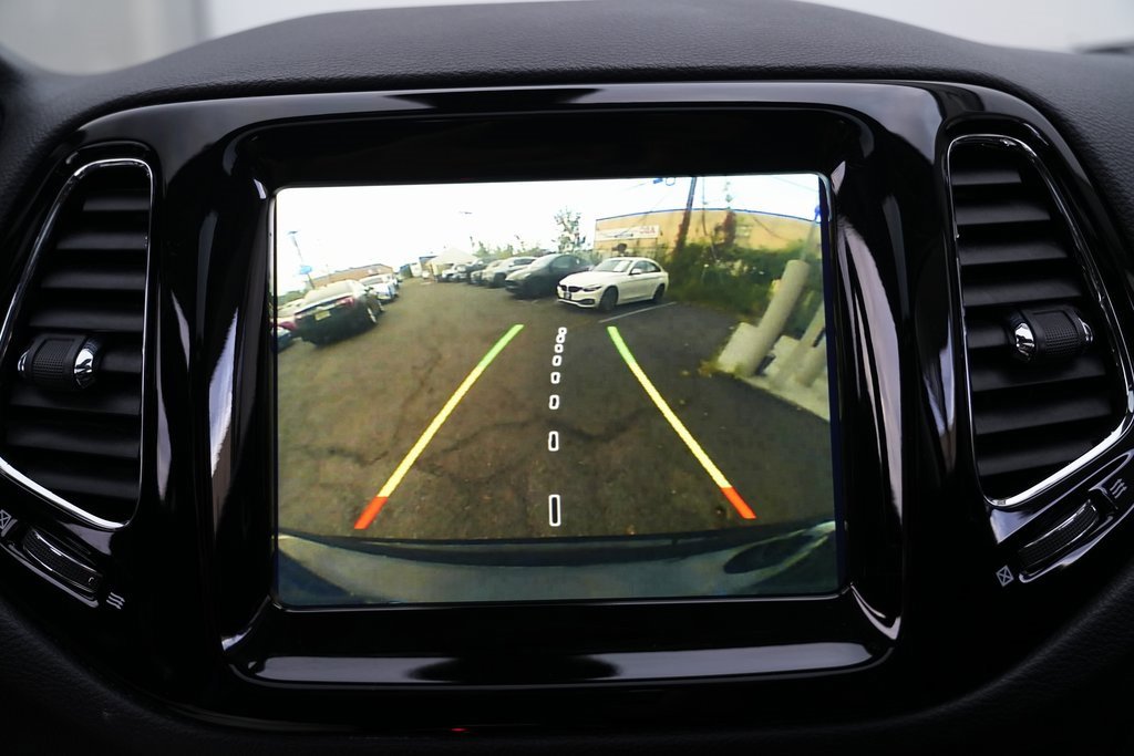 Used 2018 Jeep Compass Limited w/ Navigation Group image 47