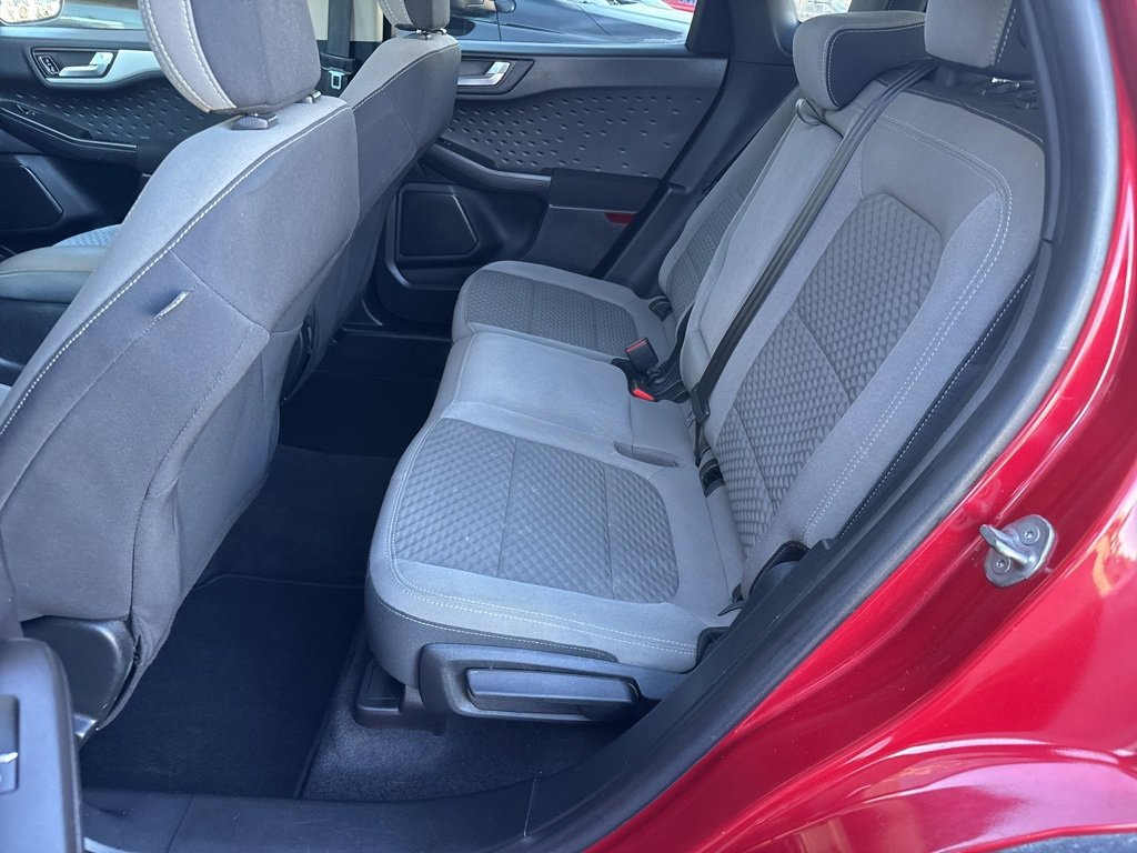 Used 2020 Ford Escape SE image 25