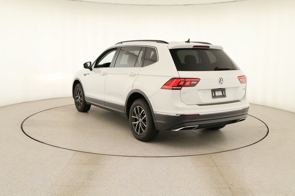 Used 2018 Volkswagen Tiguan SE w/ Panoramic Sunroof Package AWD/4WD image 4