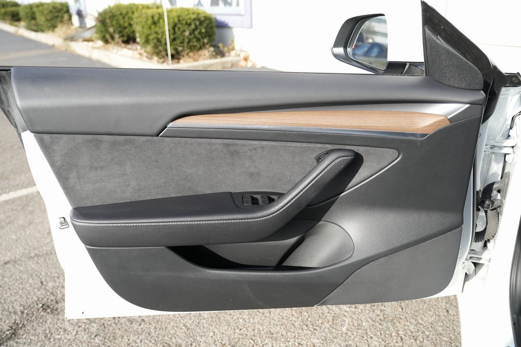 Used 2023 Tesla Model 3 Standard Range image 27
