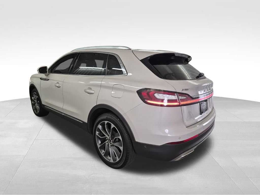 Used 2022 Lincoln Nautilus Reserve w/ Equipment Group 201A image 7