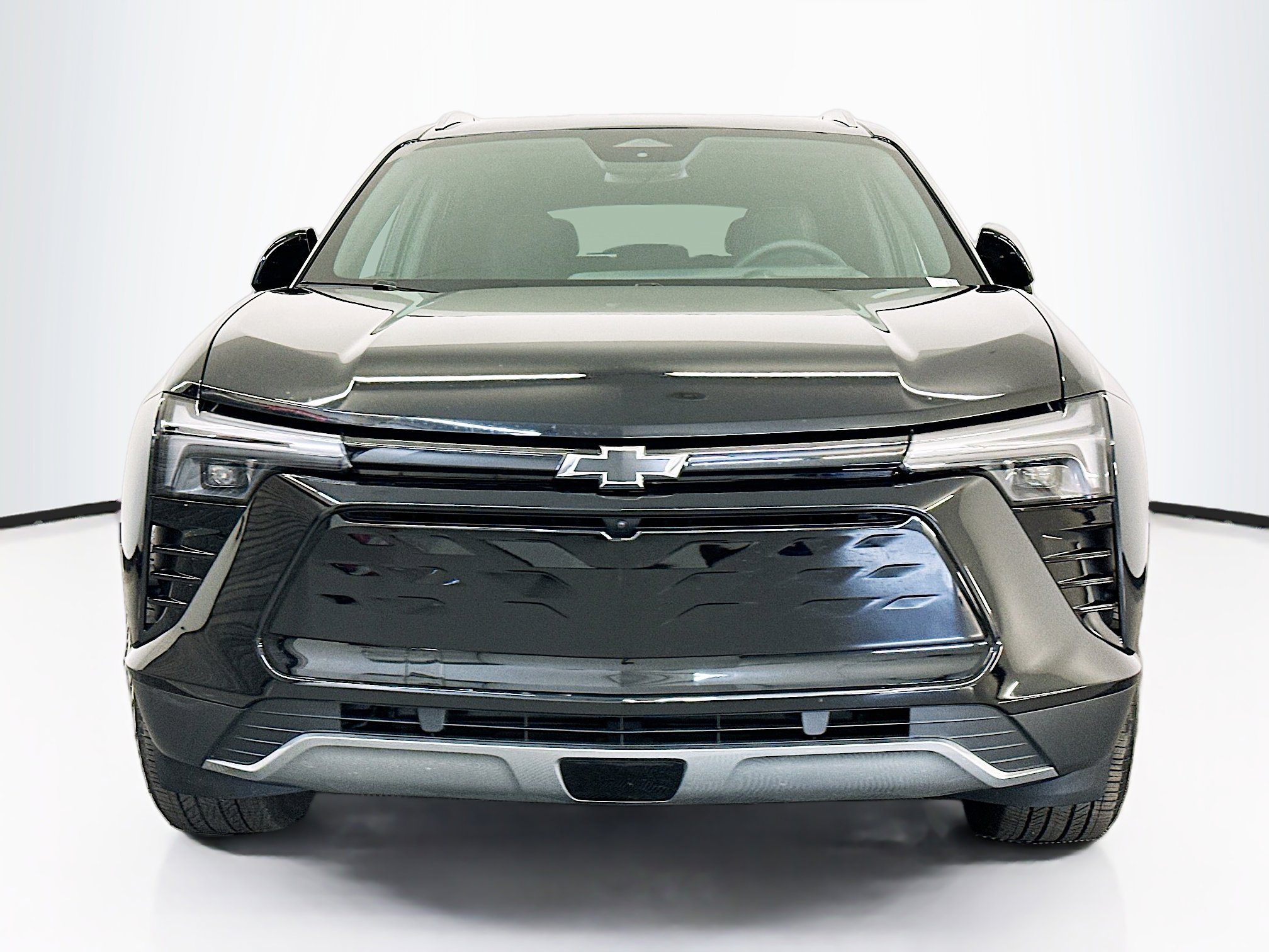 Used 2024 Chevrolet Blazer EV LT image 2