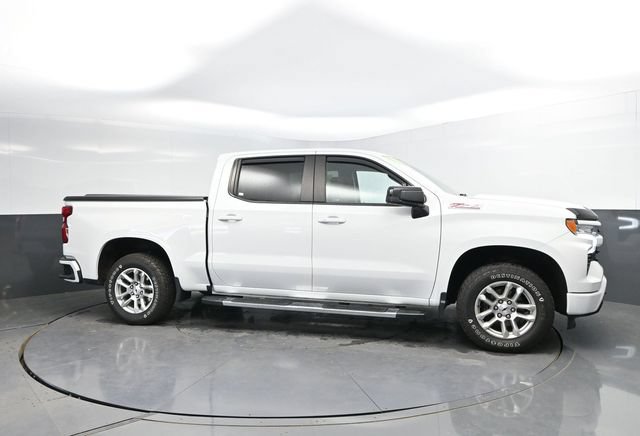 Used 2024 Chevrolet Silverado 1500 RST AWD/4WD image 3