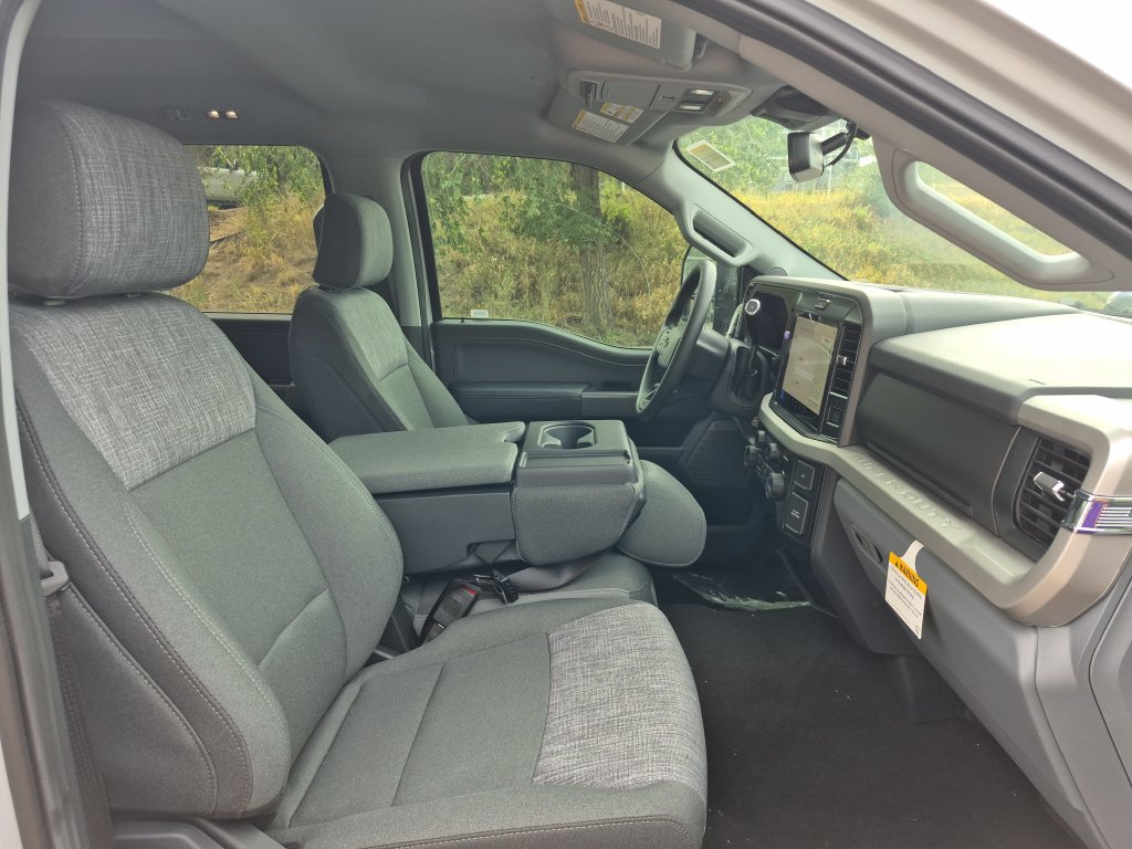 New 2026 Ford F350 XLT w/ XLT Premium Package AWD/4WD image 27