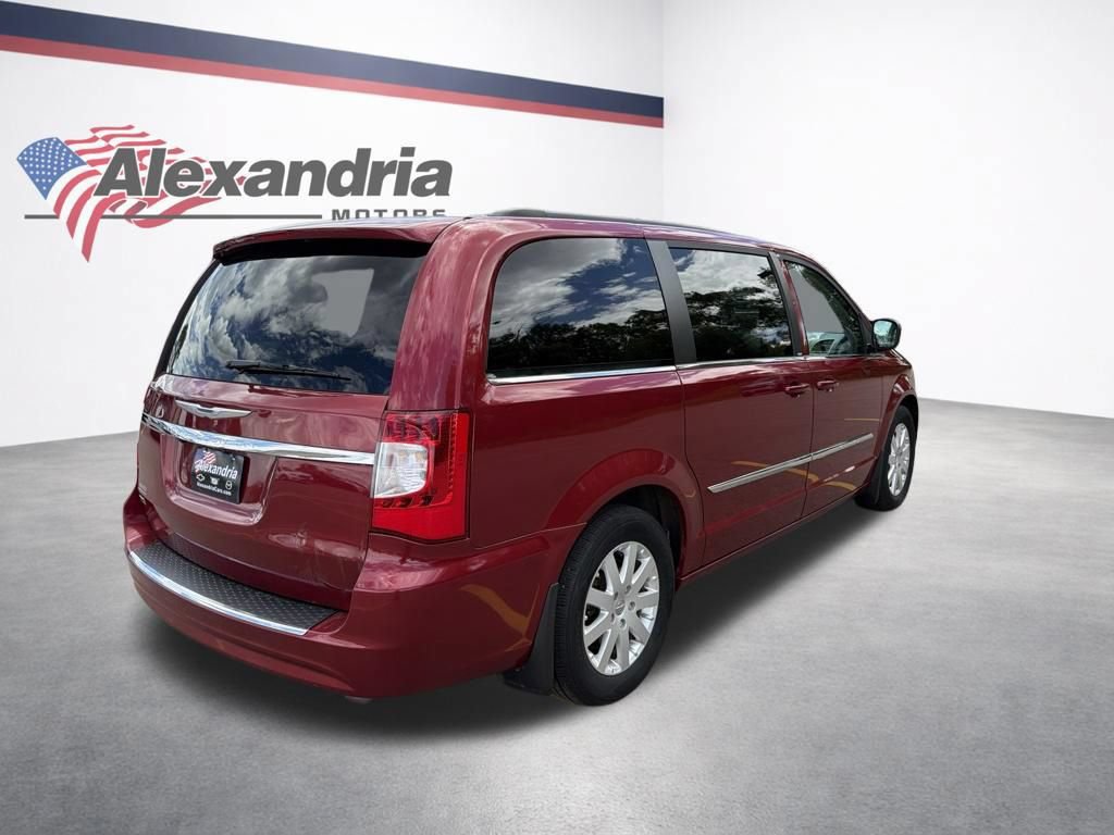 Used 2014 Chrysler Town & Country Touring FWD image 6