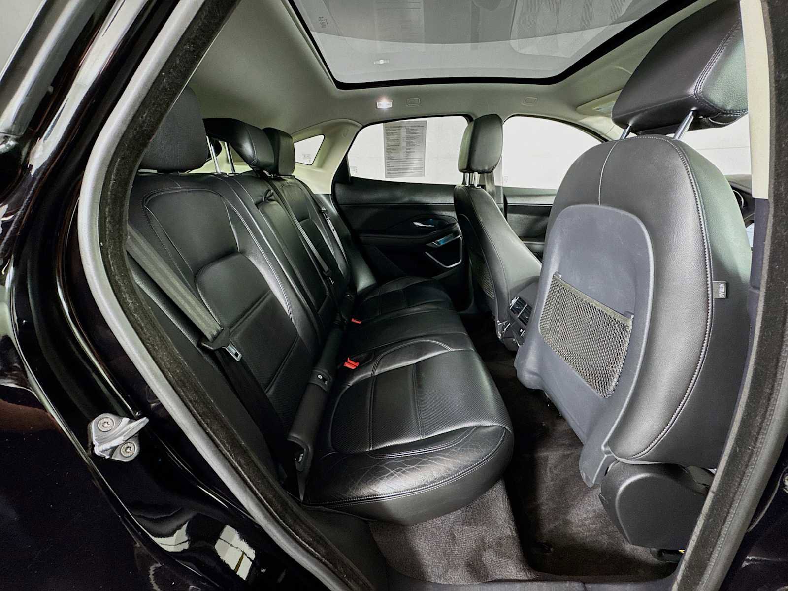 Used 2020 Jaguar E-PACE SE image 27