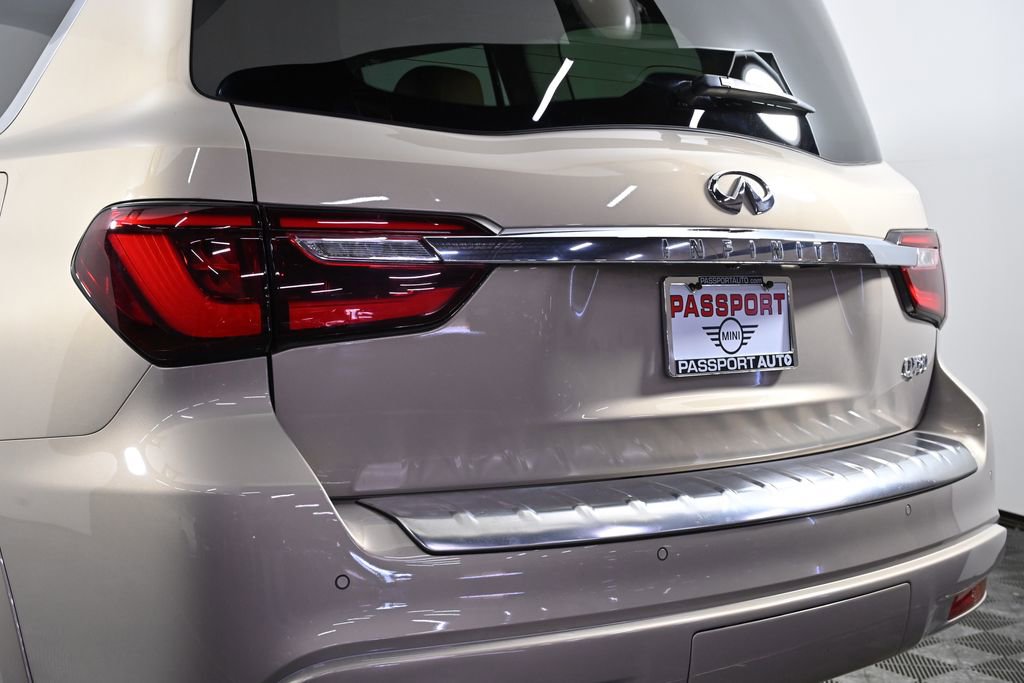 Used 2019 INFINITI QX80 Luxe w/ 22" Wheel Package image 7